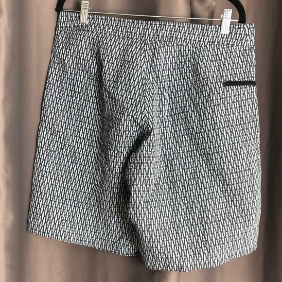 Size 32 Patagonia Swim Trunks - Picture 3 of 4